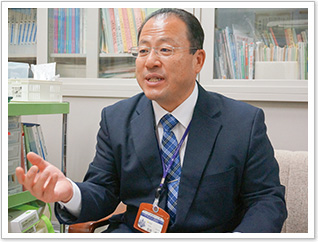 中学部主事 佐坂 佳晃 教諭
