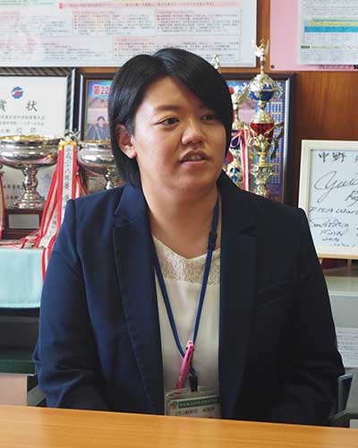 守谷市立けやき台中学校
須﨑 綾香 教諭