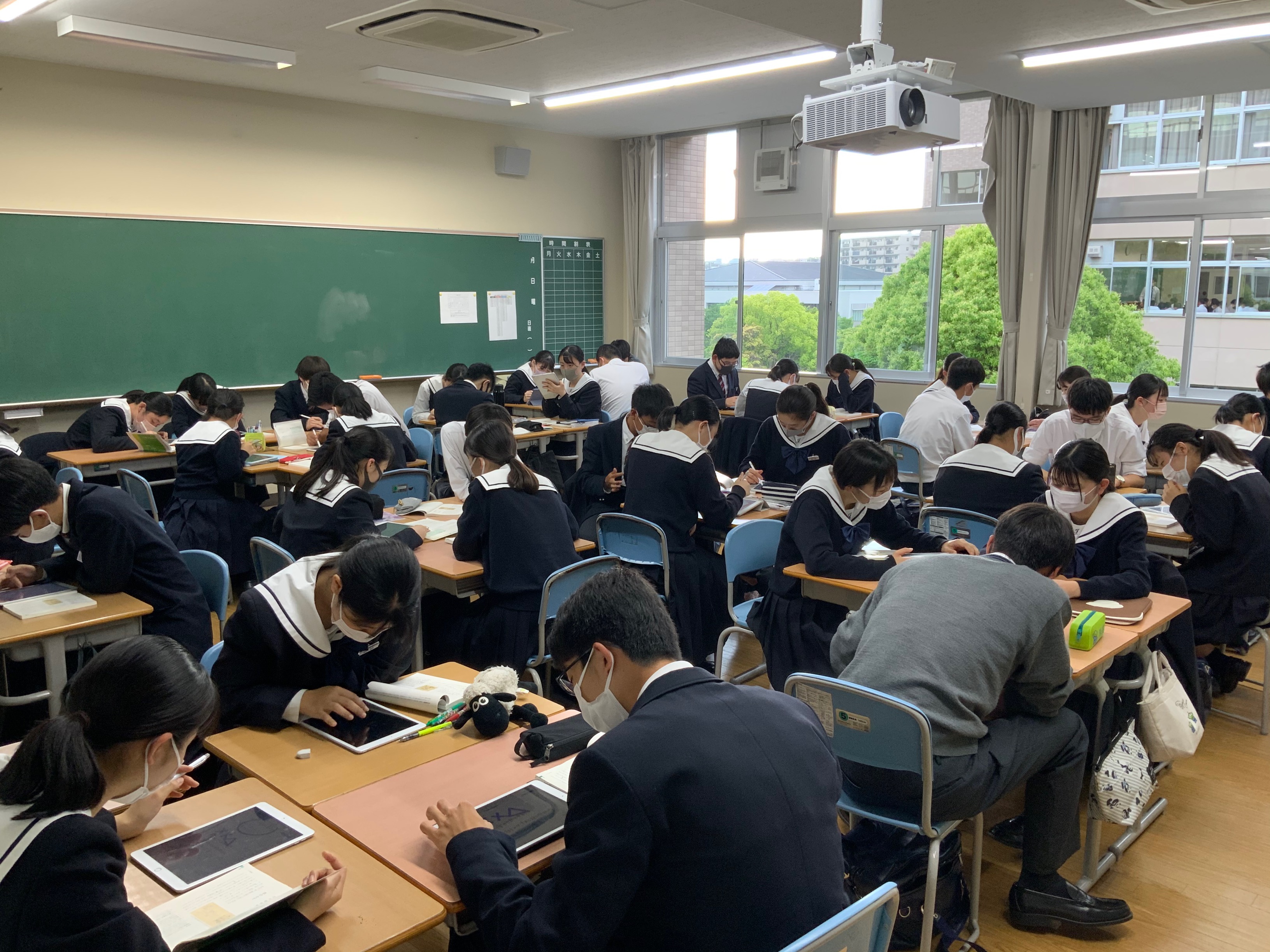 形式段落を意味段落で分ける。